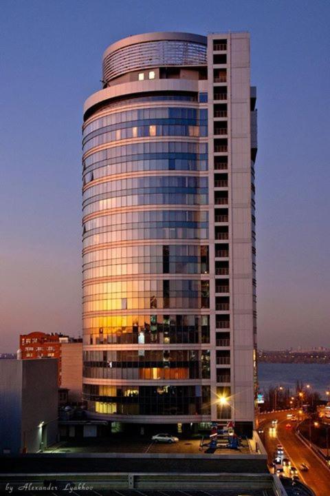Staybridge Mini-Hotel In Most City Panoramic River View Dnipro Bagian luar foto