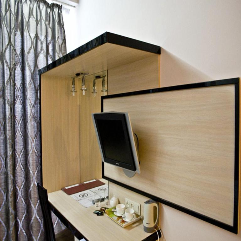 Staybridge Mini-Hotel In Most City Panoramic River View Dnipro Ruang foto