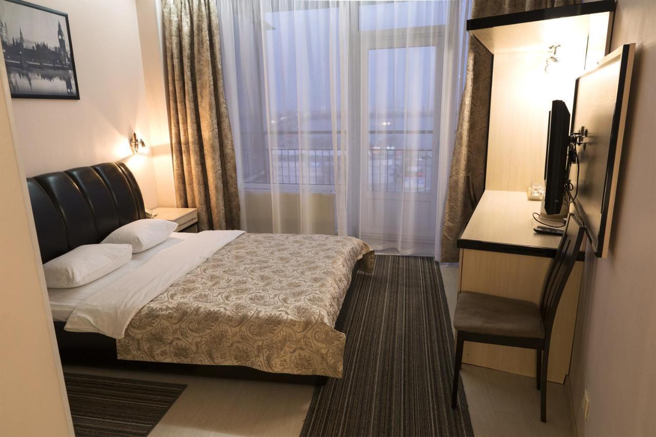 Staybridge Mini-Hotel In Most City Panoramic River View Dnipro Bagian luar foto